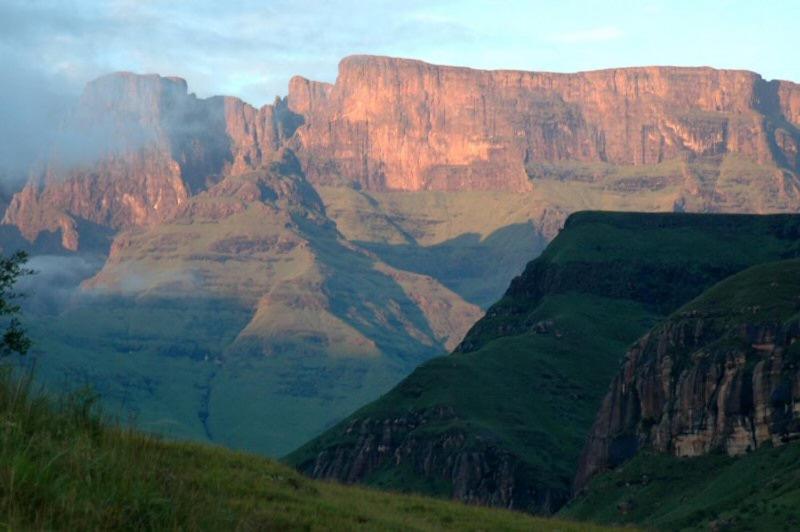 Вилла Misty Peaks Cloudlands Bergview Экстерьер фото