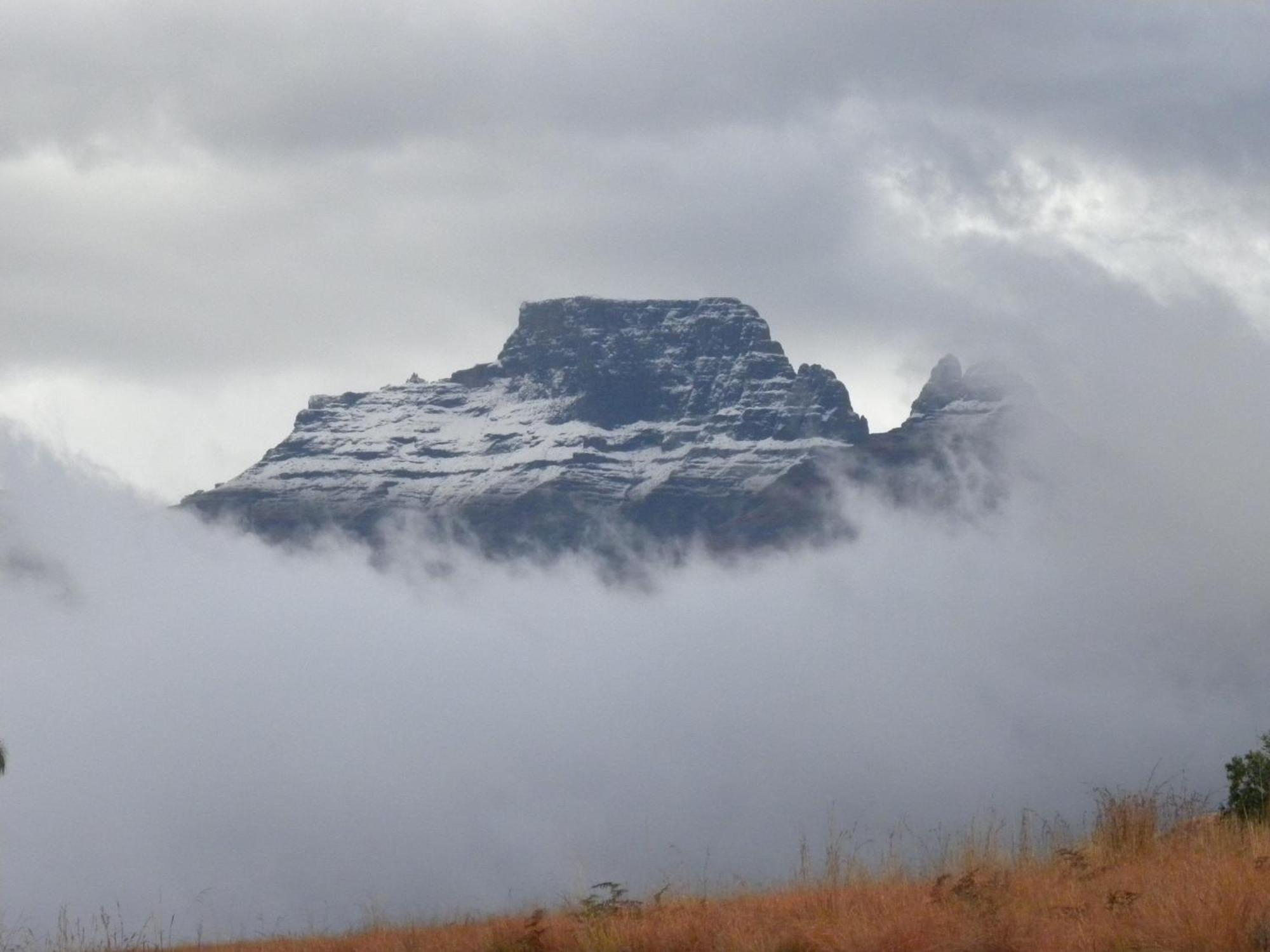 Вилла Misty Peaks Cloudlands Bergview Экстерьер фото