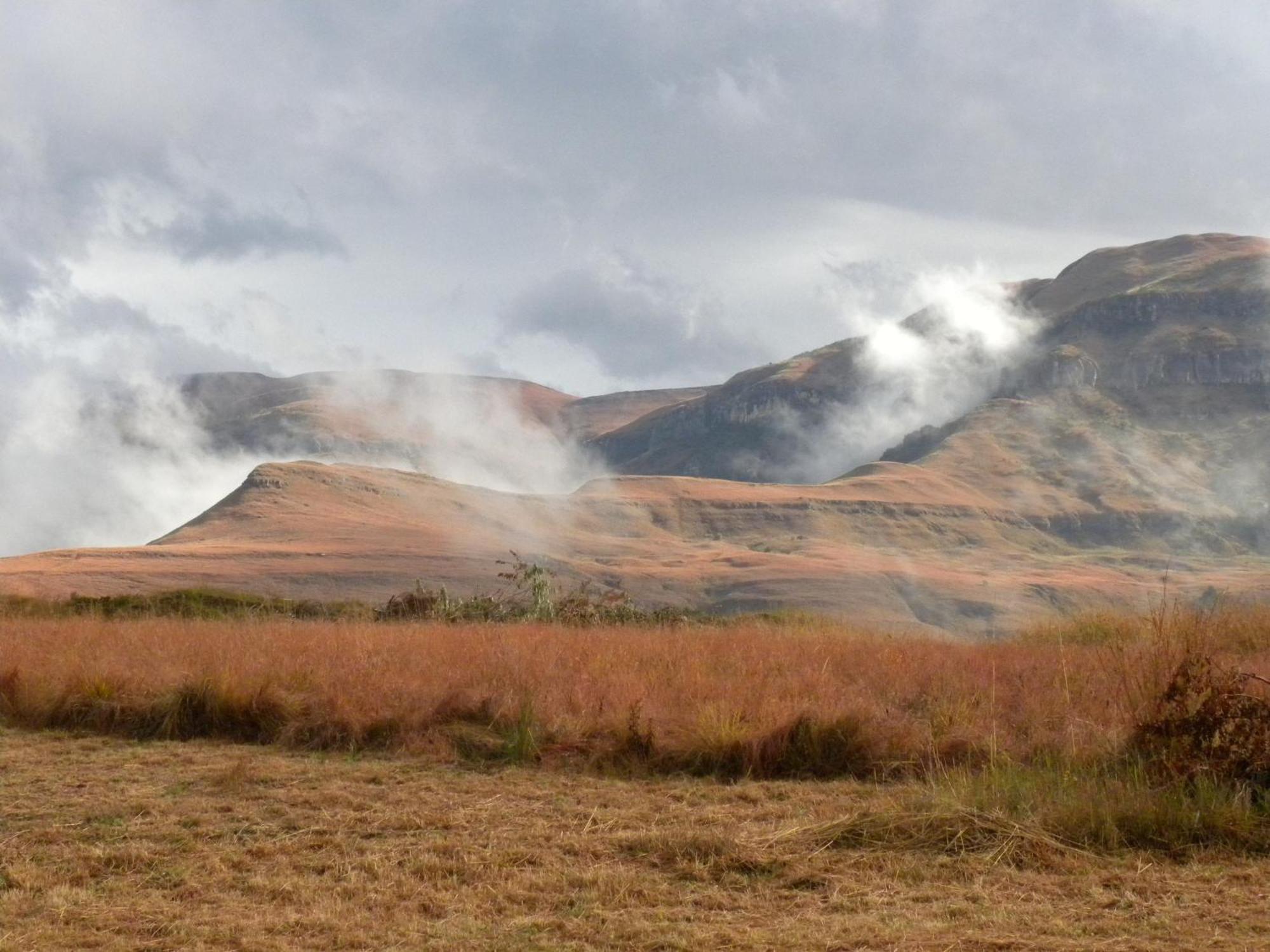 Вилла Misty Peaks Cloudlands Bergview Экстерьер фото